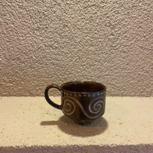 Kahverengi Sarmal Desenli El Yapımı Seramik Fincan